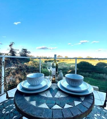 Sanctuary Lakes Luxe Private Villa - Where Golf Meets Grandeur - Only 20km from Melbourne City