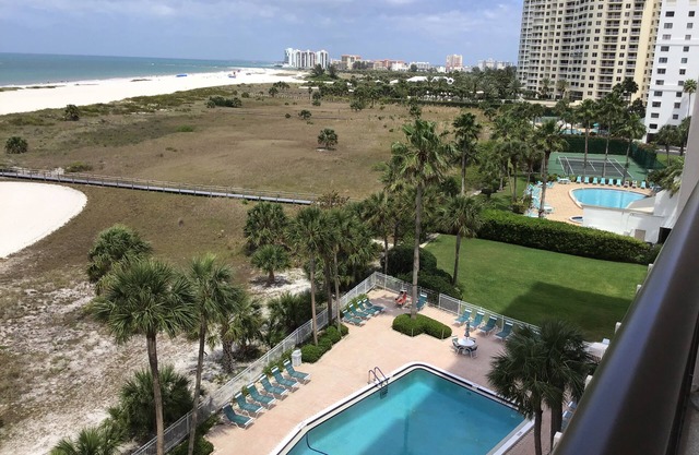 SAND KEY BEACHFRONT & BEAUTIFUL 7TH FLOOR CONDO!