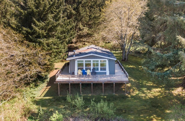 Sandlake Views #186 - Peaceful, secluded retreat. Pet friendly with views