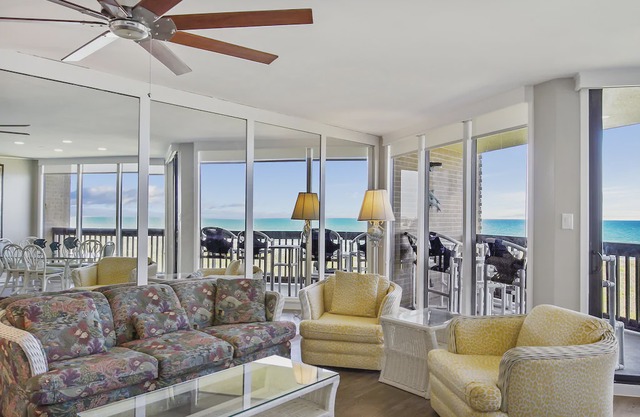 Sandpiper Condominiums 309, Panoramic Gulf Views w/ direct access to Mustang Island/Port A beaches