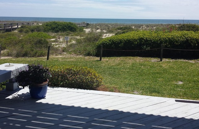 'Sandpiper' Ocean Front Townhouse Townhouse