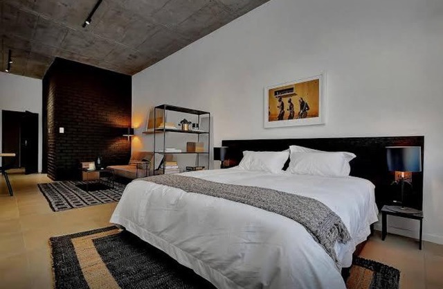 Sandton Luxury Suite
