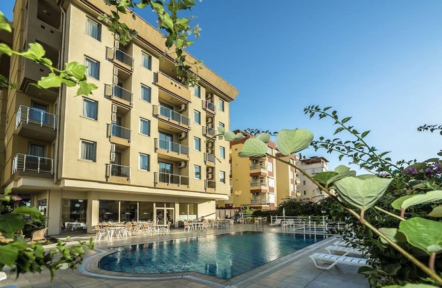 Santa Marina Hotel