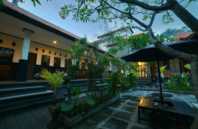 Santhi Kuta 