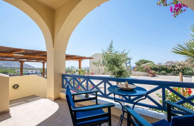 Santorious Spacious Apartment