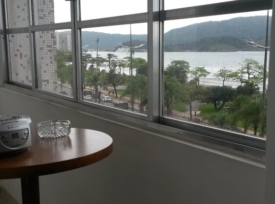 Santos fit on the seafront