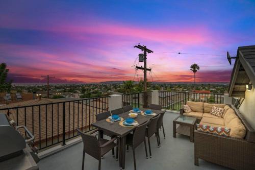 Saratoga Sunset - Rooftop Dining, 1 mile to Beach!