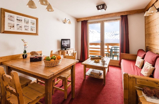 Savoyard Stay w/Balcony
