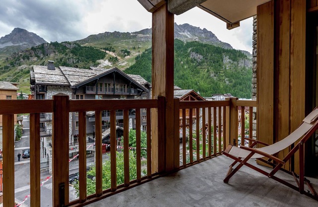 Savoyards and rustic studio in the heart of Val d'Isère