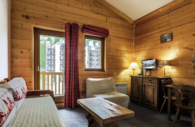 Savoyards and rustic apartment in the heart of Val d'Isère