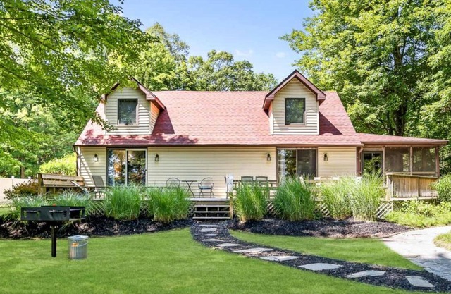 Scenic and Stunning Lakefront Home with Large Yard