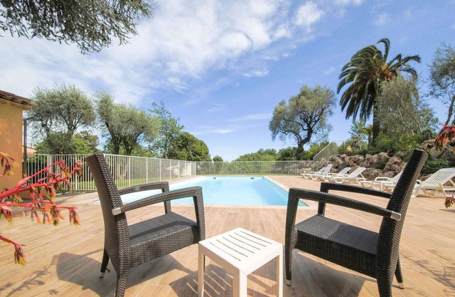 Scenic Apartment in Roquefort les Pins with Swimming Pool