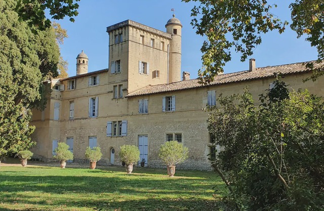 Scenic Apartment in Aimargues with Private Swimming Pool