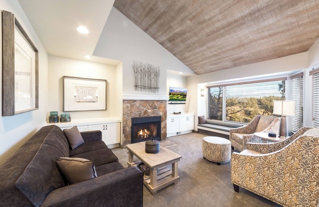 Scenic Canyon Rim Stay with Pool & Spa | 3 Units | Free Parking