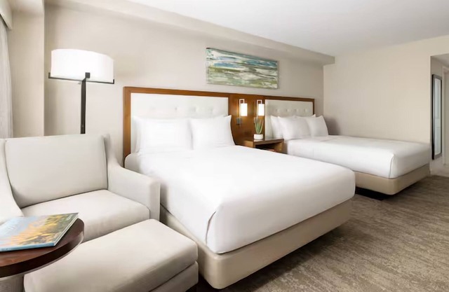 Scenic Hotel Room with Mountain Views, 2 Family-Ready Rooms w/Pool Access
