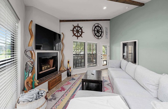 Scenic Lakefront | Fire Pit + Outdoor Kitchen