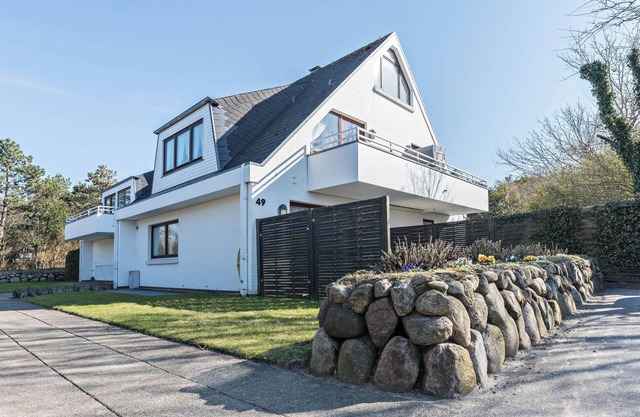 "Schau-ins-Land Fewo Wenningstedt" near the Beach with Wi-Fi