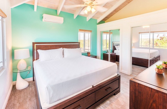 Sea La Vie - 1 bedroom TL Unit #7