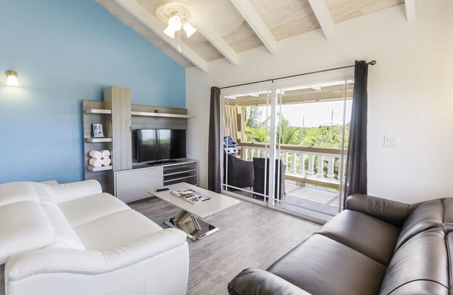 Sea La Vie - Beachside1 bedroom Unit #7