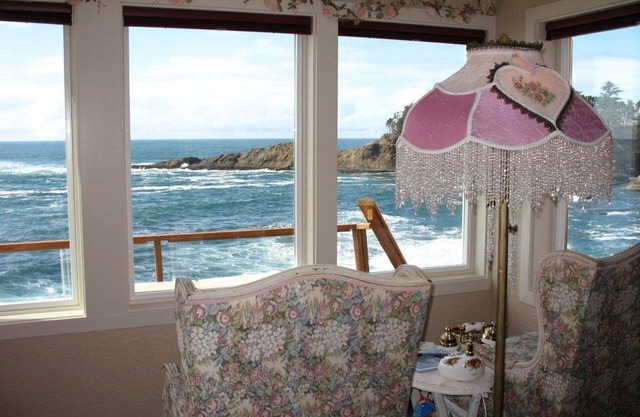 Sea Rose Suite at Whales Rendezvous