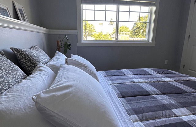 Sea to Sky Garden Spa Suite. All amenities and outdoor adventures await.