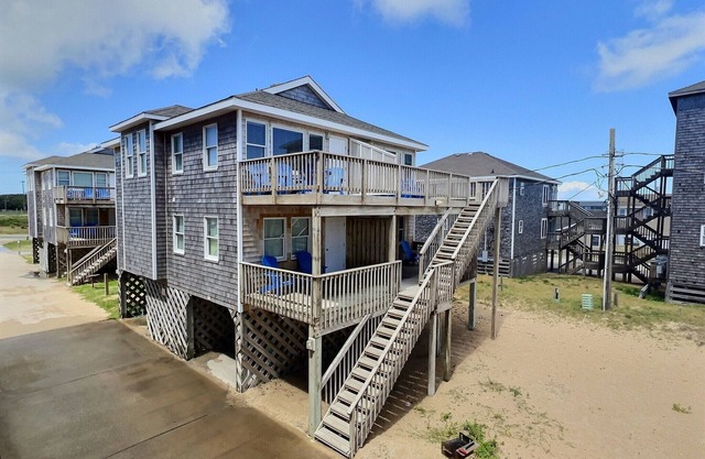 Sea Turtle- Oceanview Villa- Short Walk to Beach- Community Pool & Spa