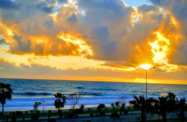 Sea View, Beachfront, Moda Marine Residence. 3 bedrooms 1 living room.