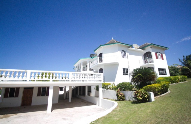 Sea View Chateau