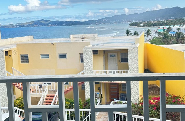 Sea view Condo in Christiansted, gated complex with lots of privacy for getaways