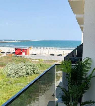 Sea View Luxury Retreat - private parking