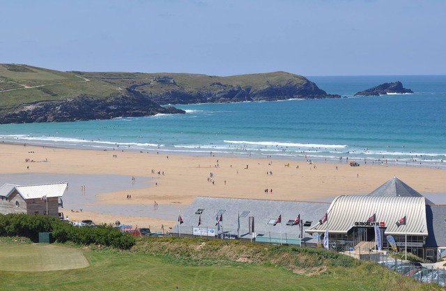 Sea View of Fistral Beach and Golf Course, 9 Pearl Apartments