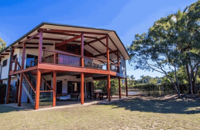 Seabreeze - 5 BR w/Pool Table - Beachfront