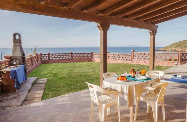 Seafront apartment with stunning Asinara views