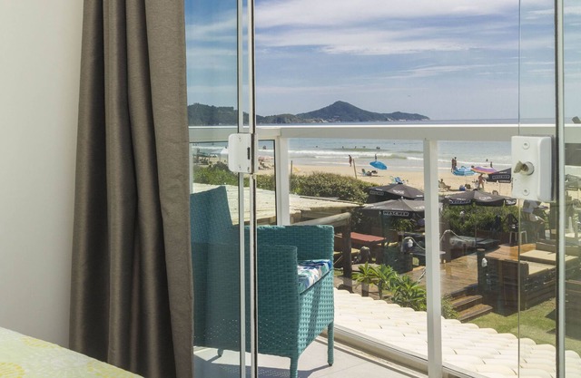 Seafront House for 5 people