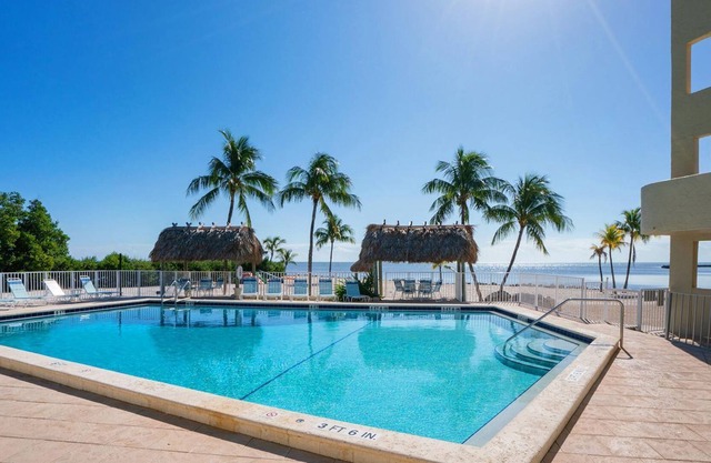 Seagulls Oceanfront condo w/heated pool, beach & more