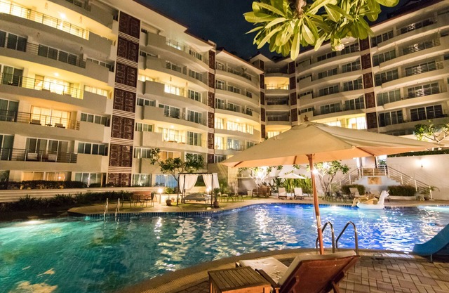 SeaRidge Hua Hin Resort & Pool Villa