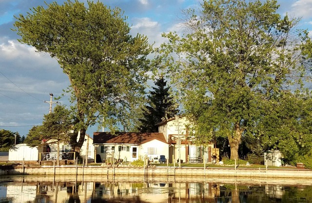 Seas The Day (Suite B) (Family Destination Resort on the Au Sable River)
