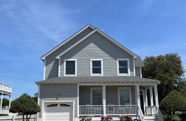 Seaside Cottage OBX; 4 bedroom, 3 bath, private pool, hot tub, & pet friendly!
