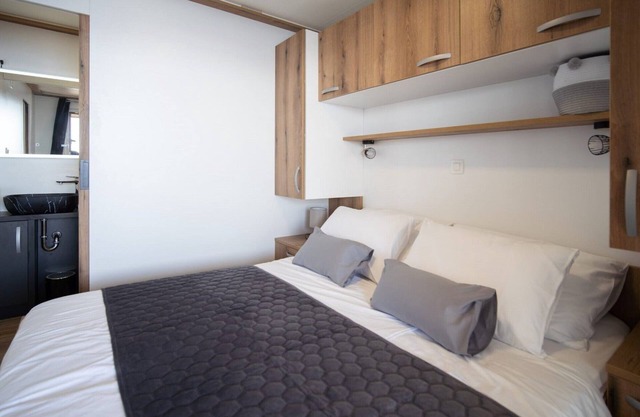 Seaside Deluxe Escape at Klenovica Camping - Two Bedroom Mobile Home with Hot-Tub