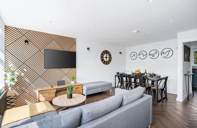 Seaside Escape: Warm & Cosy Winter Getaway by the Sea