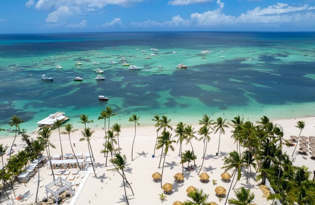 Seaside Luxury 1BDR Condo Paseo Playa Coral D-306