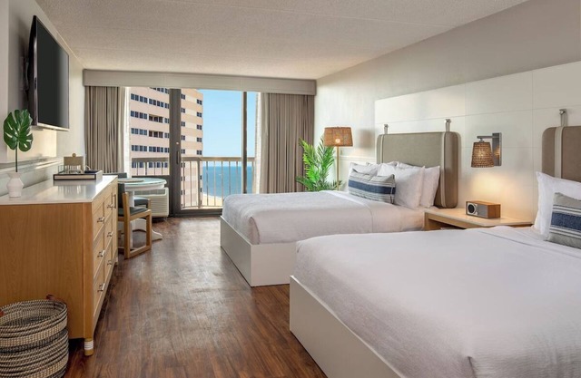 Seaside Queens Room, Ashore Resort, Ocean Panorama, Beachfront Retreat, 2 Rooms