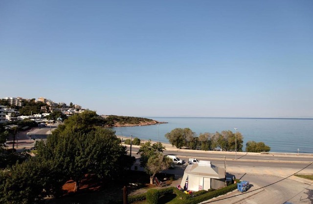 Seaside Renovated Top Floor Apartment