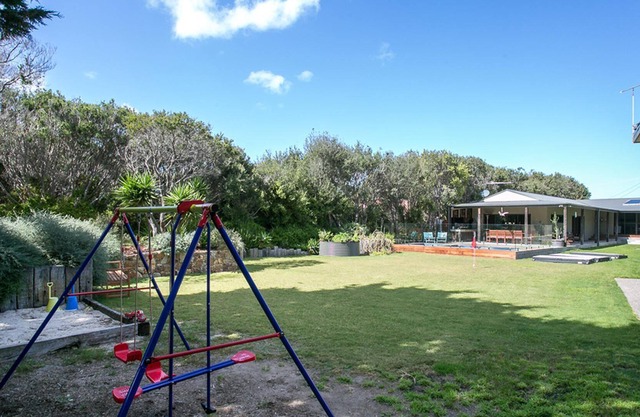Seaside Sanctuary - Seaside Sanctuary - family home, heated spa plunge pool