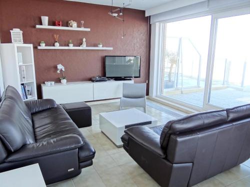 Seaside Serenity Apartment