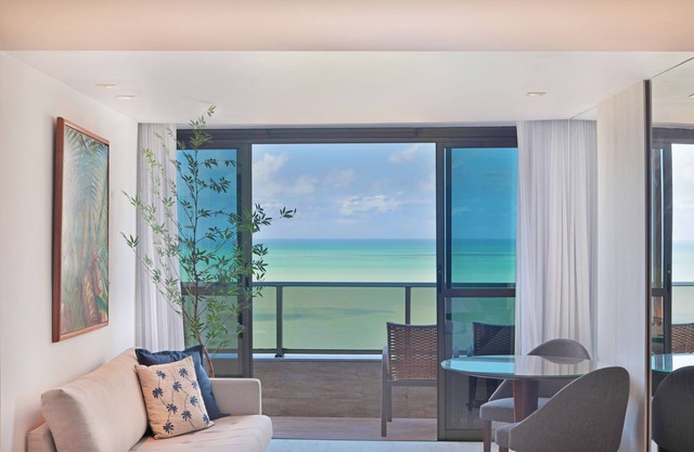 SEASIDE WITH BALCONY AMAZING VIEW 20th FLOOR