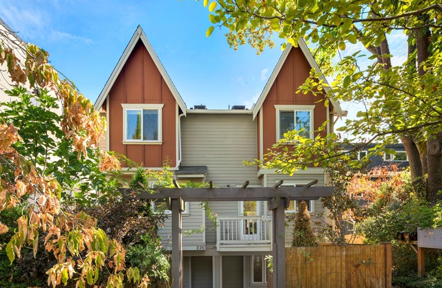 Seattle Vacation Home: Life's A Mountain
