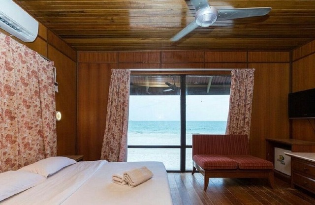 Seaview Chalet # 7 Beachfront Cenang Beach Langkawi