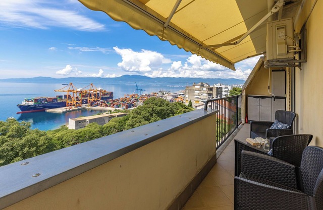 Seaview City Apartment Frida, Rijeka, Croatia