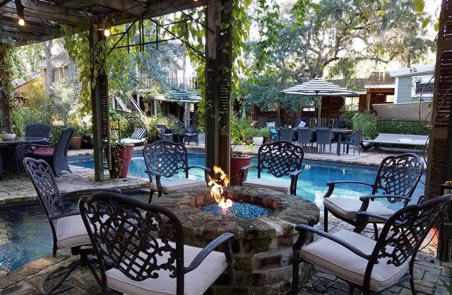 Secluded Outdoor Living Private Indoor Bedroom - Private Courtyard, Zen Garden